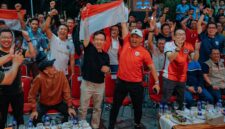 Momentum kebersamaan Sekretaris Daerah Provinsi Lampung Marindo Kurniawan, jajaran ASN Pemprov, dan masyarakat saat nobar laga sengit Final FIFA ASEAN Cup 2026: Indonesia vs Thailand di halaman Kantor Gubernur Lampung