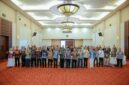 Rahmat Mirzani Djausal foto bersama lintas sektor usai kegiatan sinergi dan kolaborasi CSR dengan dunia usaha di Kantor Perwakilan Bank Indonesia Provinsi Lampung