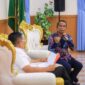 CEO Gyokai Indonesia Kompeten Teguh Imam Pambudi pemaparan strategi magang industri lulusan SMK di hadapan Gubernur Banten Andra Soni di Gedung Negara Provinsi Banten.