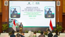 Suahasil Nazara menyampaikan sambutan saat peluncuran Member Country Partnership Strategy (MCPS) Indonesia–IsDB 2026–2030 di Kantor Kementerian Keuangan