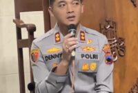 KULTUM SUBUH-Kapolres Wonogiri, AKBP Deni Septiawan, S.I.K, M.H, saat memberikan Kultum usai Salah Subuh. (Foto Ist).