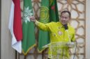 Foto Ketua BPKN RI, rof. Dr. H. Muhammad Mufti Mubarok, S.H., S.Sos., M.Si., menjadi pembicara dalam Simposium Nasional yang digelar oleh Keluarga Alumni UMY (KAUMY)