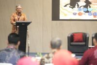Foto Dekan FH UMY, Prof. Iwan Satriawan memberikan sambutan dalam Munas Dekan FH PTMA di Student Dormitory UMY